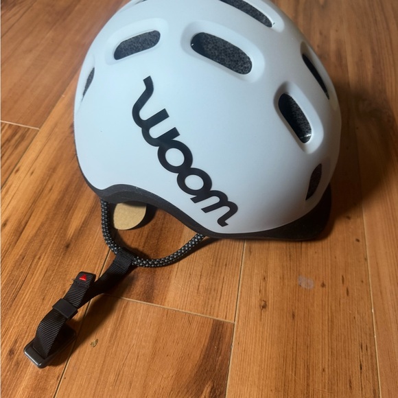 NWT Woom Ready Kids' Helmet - Medium Black and White - Picture 11 of 11